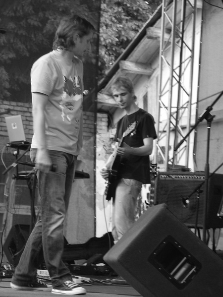 дві половини одного цілого